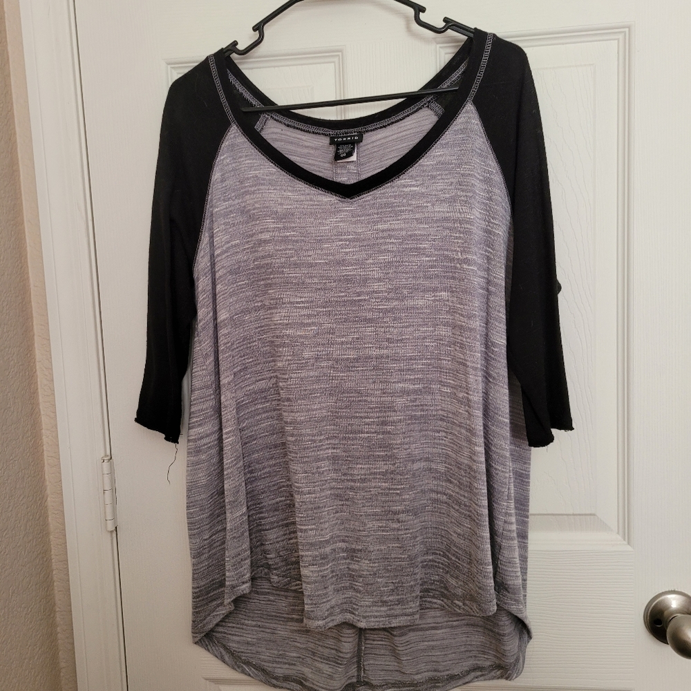 V-neck crew top